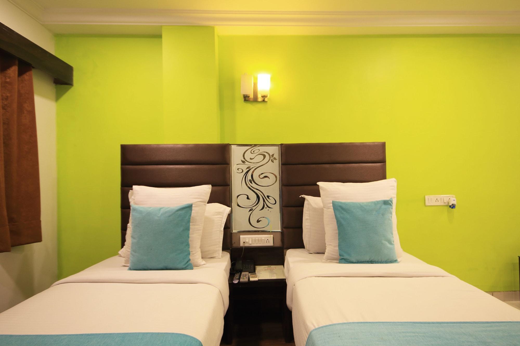 Fabhotel Kadamb Inn Ахмедабад Экстерьер фото