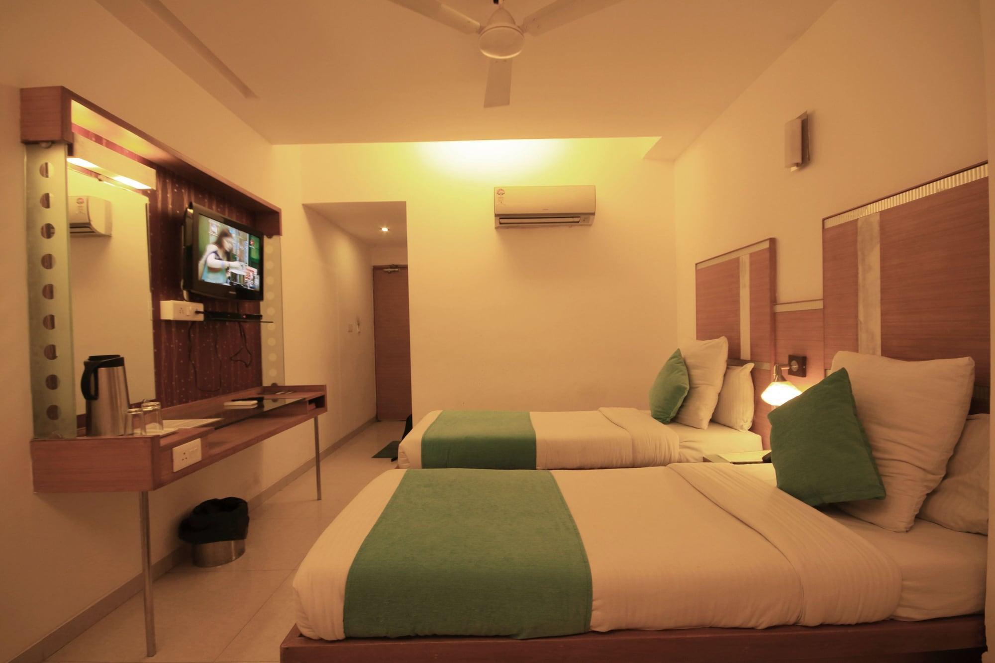 Fabhotel Kadamb Inn Ахмедабад Экстерьер фото