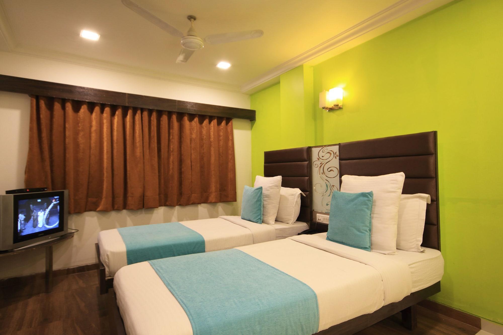 Fabhotel Kadamb Inn Ахмедабад Экстерьер фото