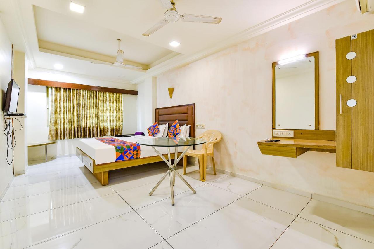 Fabhotel Kadamb Inn Ахмедабад Экстерьер фото
